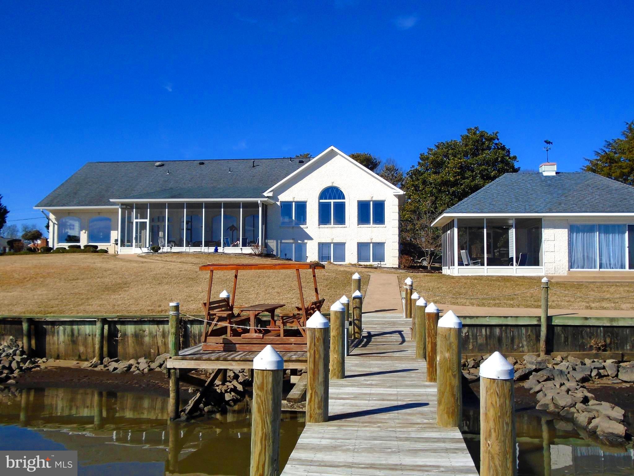 FEATHERSTONE SHORES - Residential