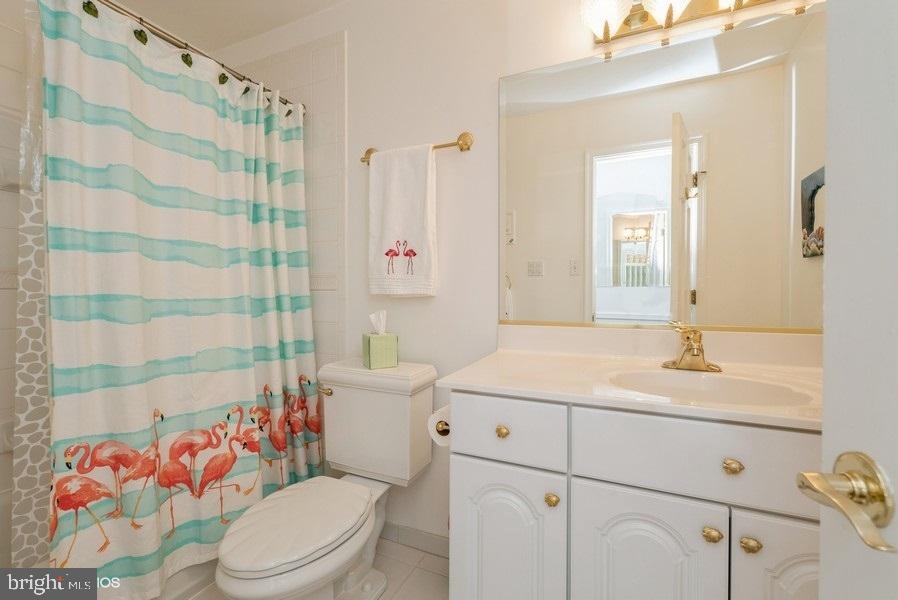 FEATHERSTONE SHORES - Residential