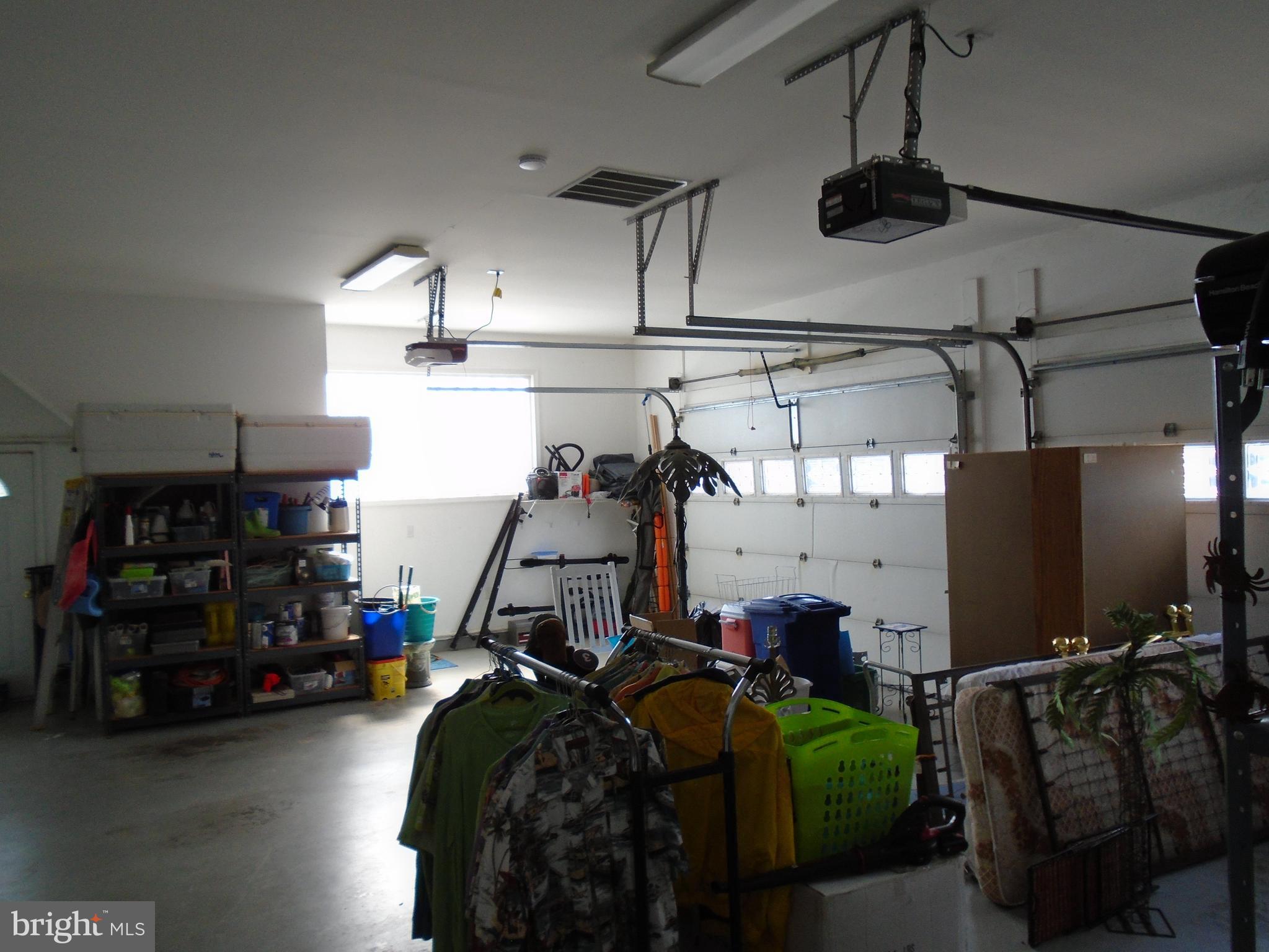 FEATHERSTONE SHORES - Residential