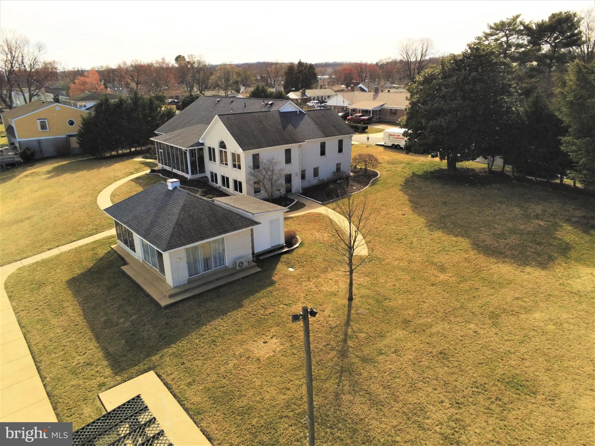 FEATHERSTONE SHORES - Residential