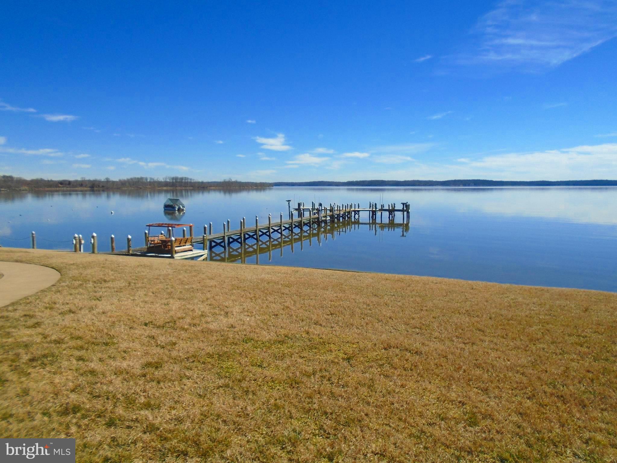 FEATHERSTONE SHORES - Residential