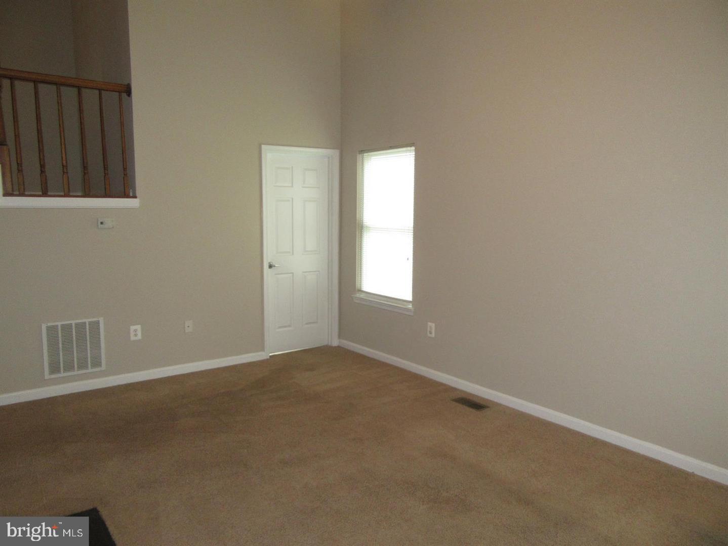 HAMPSHIRE - Residential Lease