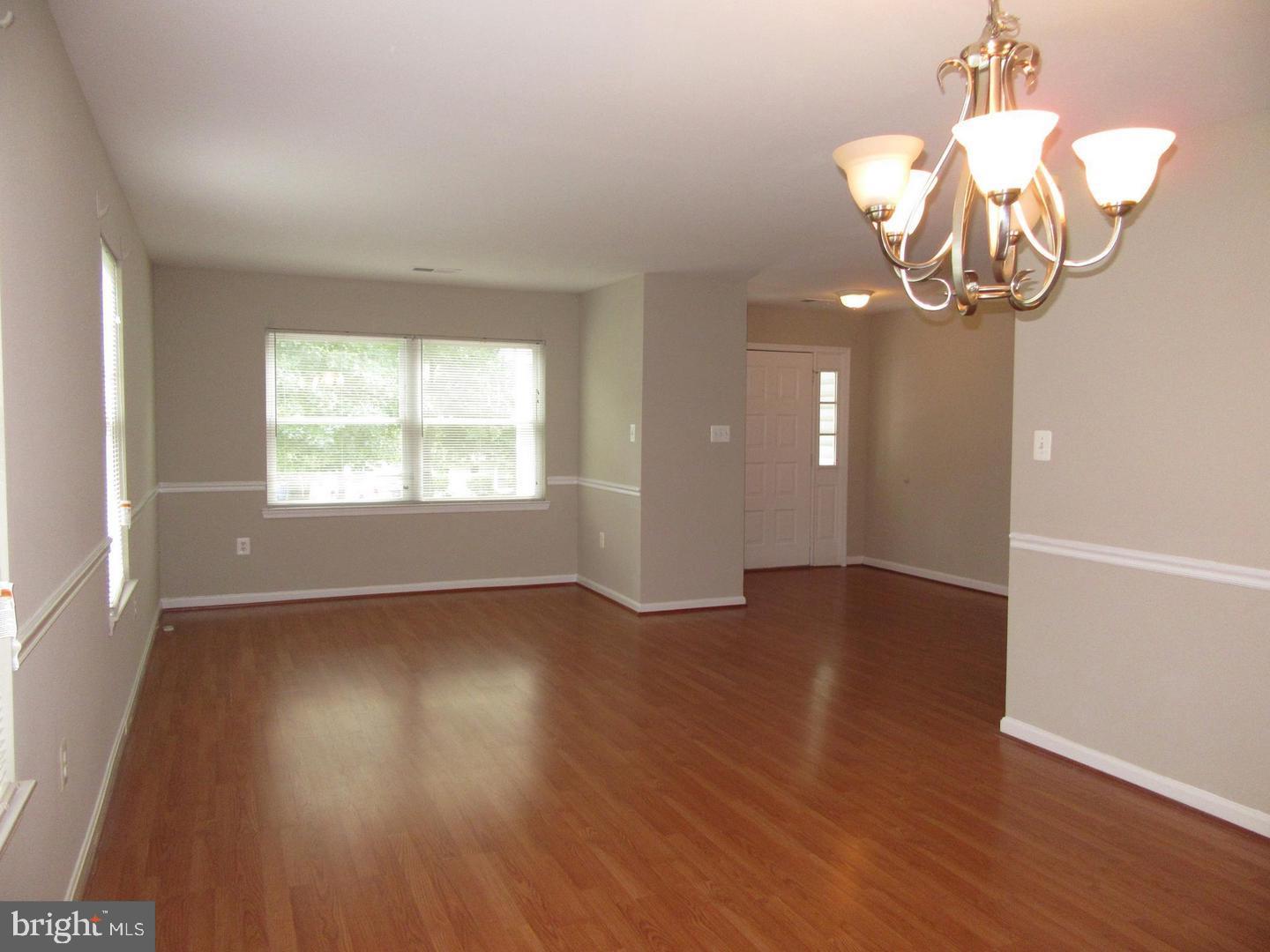 HAMPSHIRE - Residential Lease