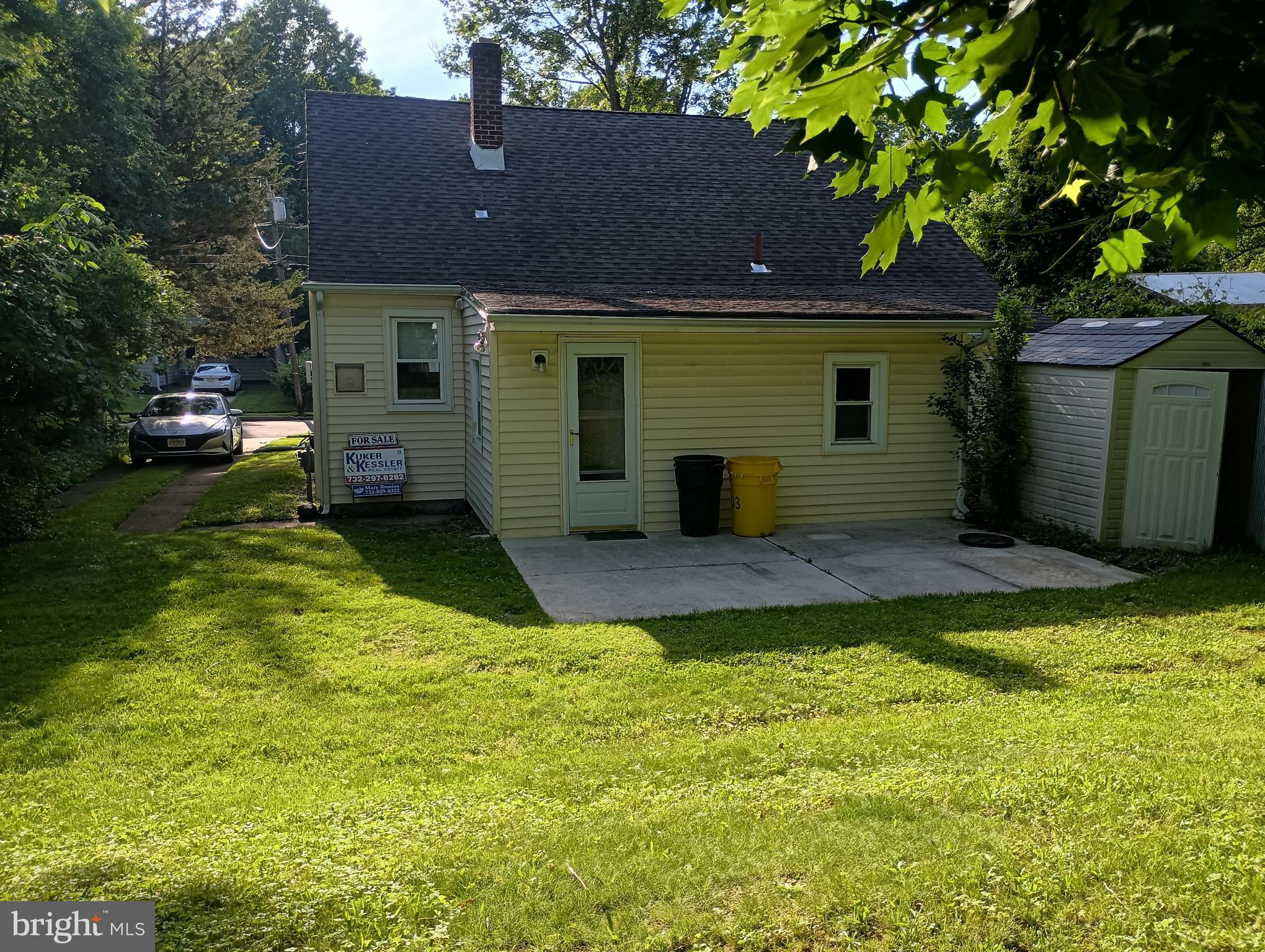 303 WYNNEWOOD ROAD