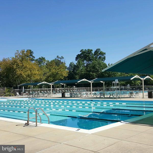 RUSSETT - Residential