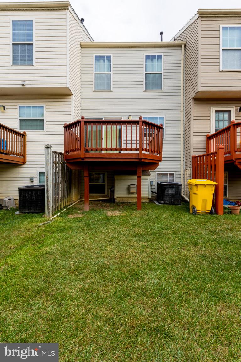 RUSSETT - Residential