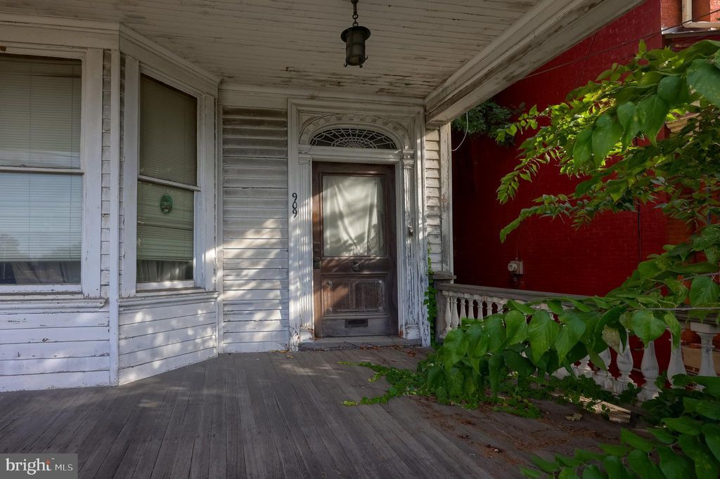 Photo of 909 E King Street, LANCASTER, PA 17602 (MLS # PALA2077608)