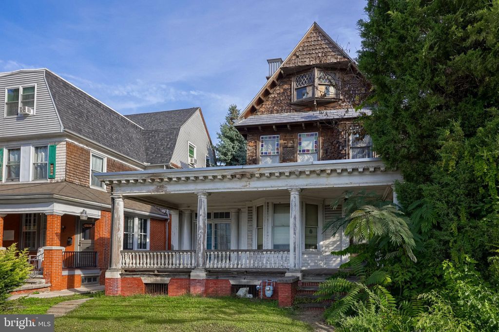 Photo of 909 E King Street, LANCASTER, PA 17602 (MLS # PALA2077608)