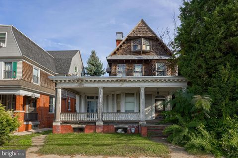 Photo of 909 E King Street, LANCASTER, PA 17602 (MLS # PALA2077608)