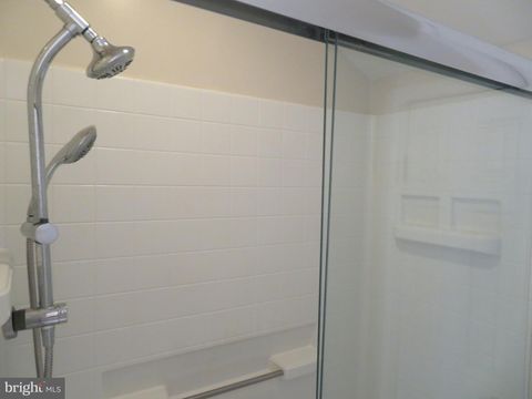 listing image 101