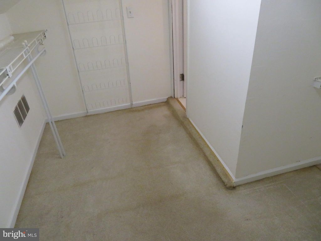 listing image 105