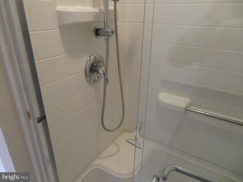 listing image 107