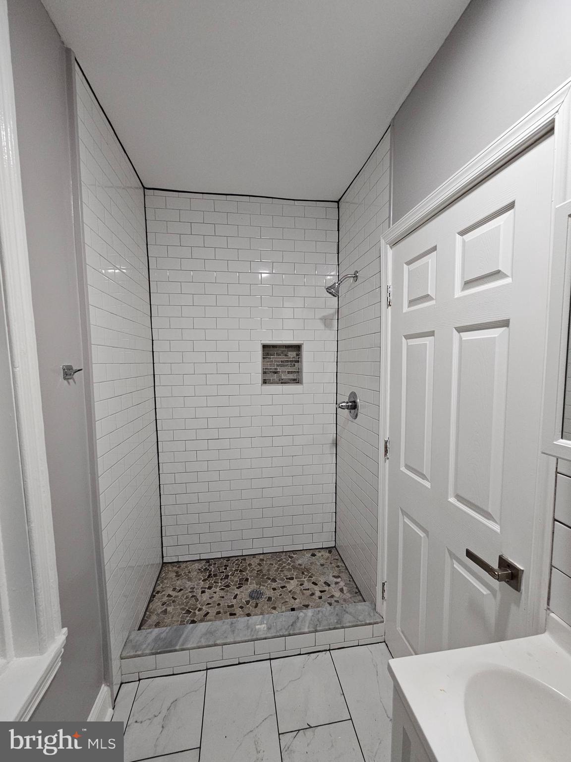 PHILADELPHIA (NORTH) - Residential Lease