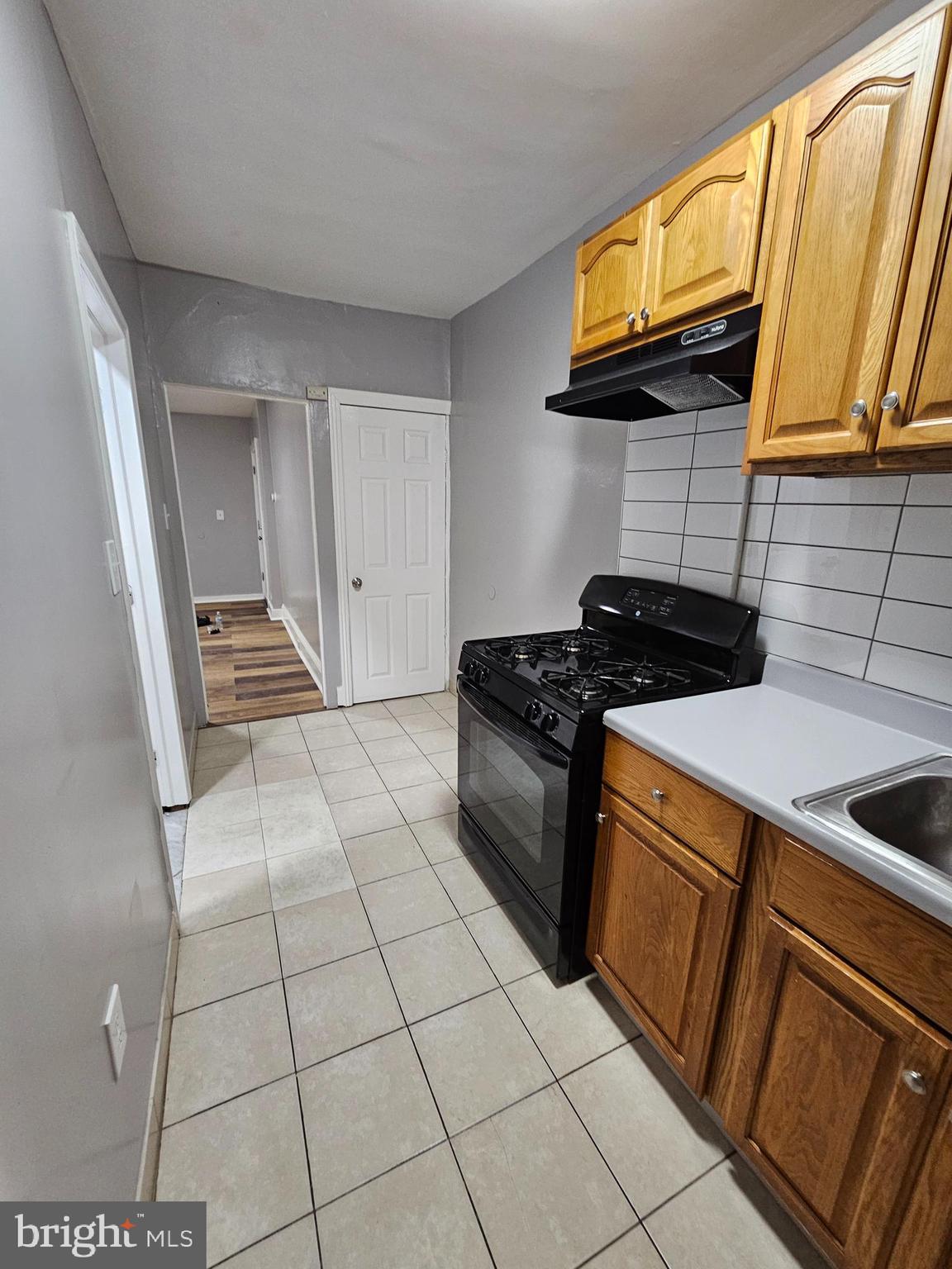 PHILADELPHIA (NORTH) - Residential Lease