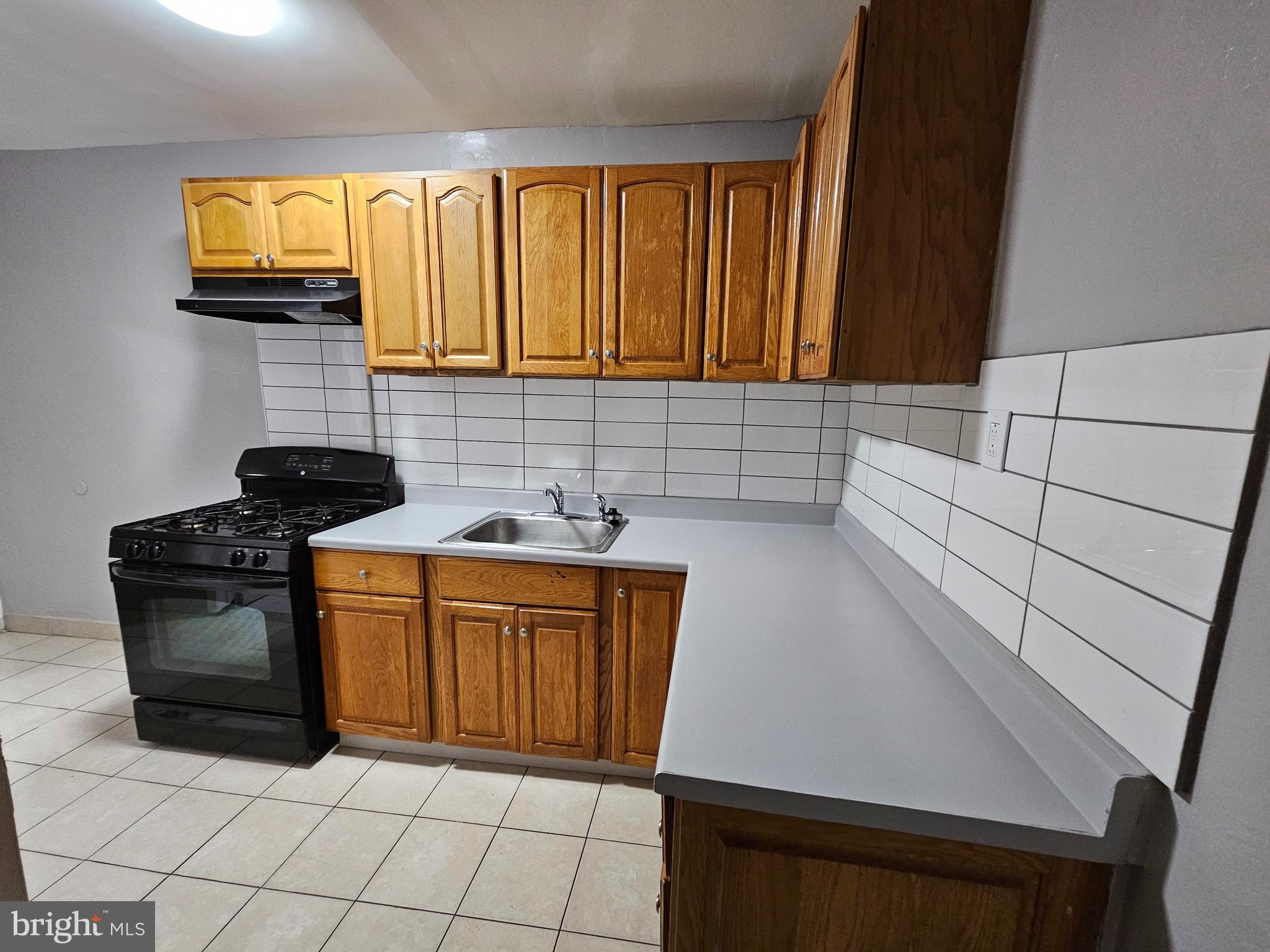 PHILADELPHIA (NORTH) - Residential Lease