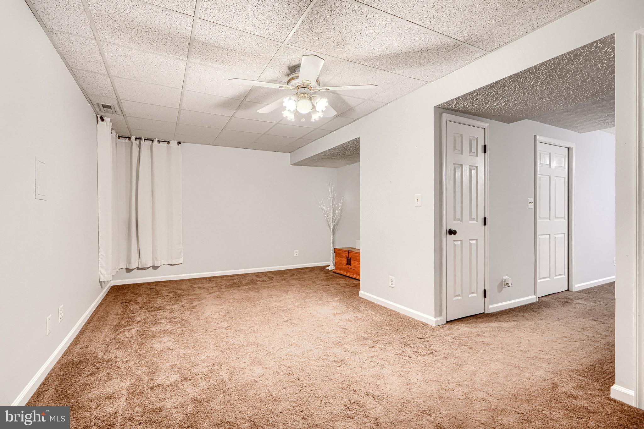 FOXBOROUGH FARMS - Residential