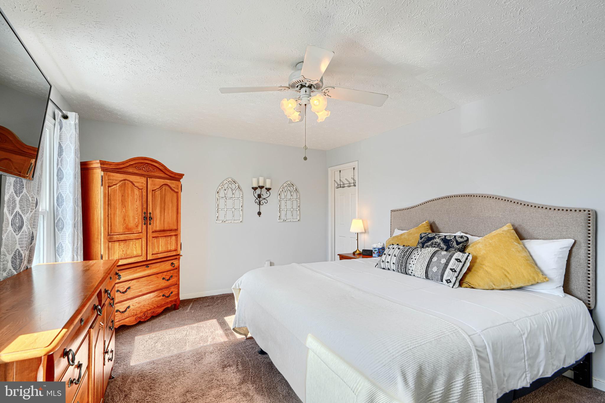 FOXBOROUGH FARMS - Residential