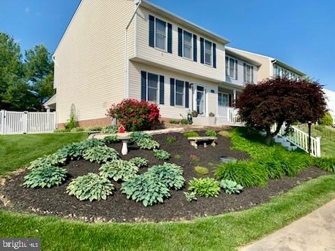 FOXBOROUGH FARMS - Residential