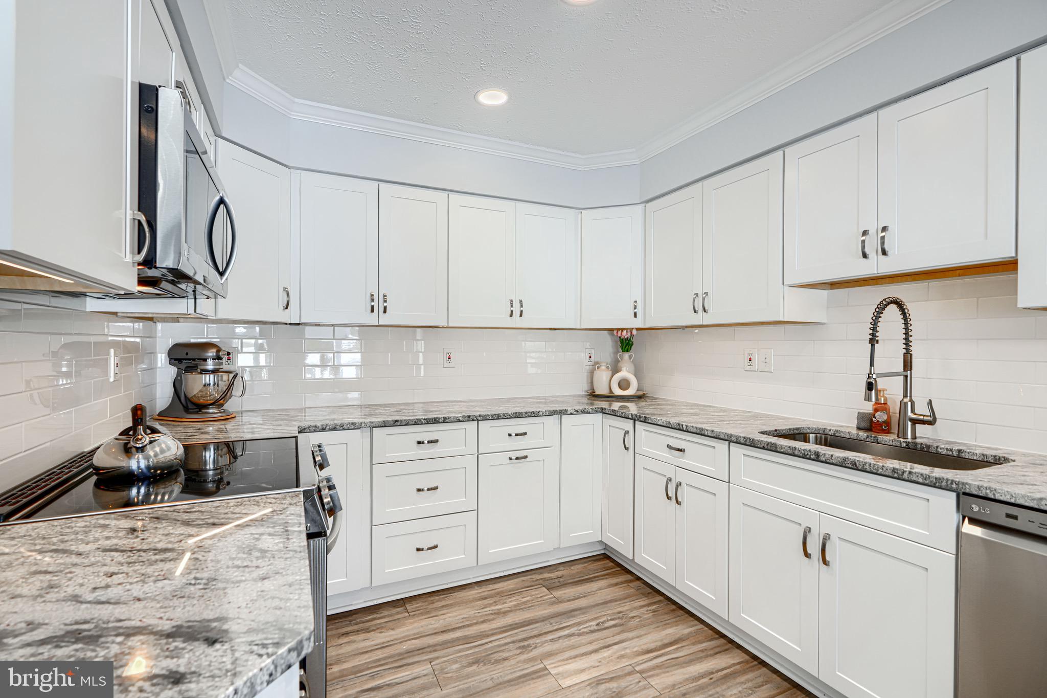 FOXBOROUGH FARMS - Residential