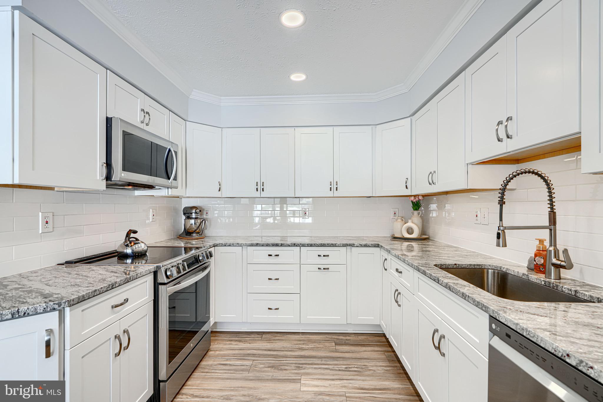 FOXBOROUGH FARMS - Residential