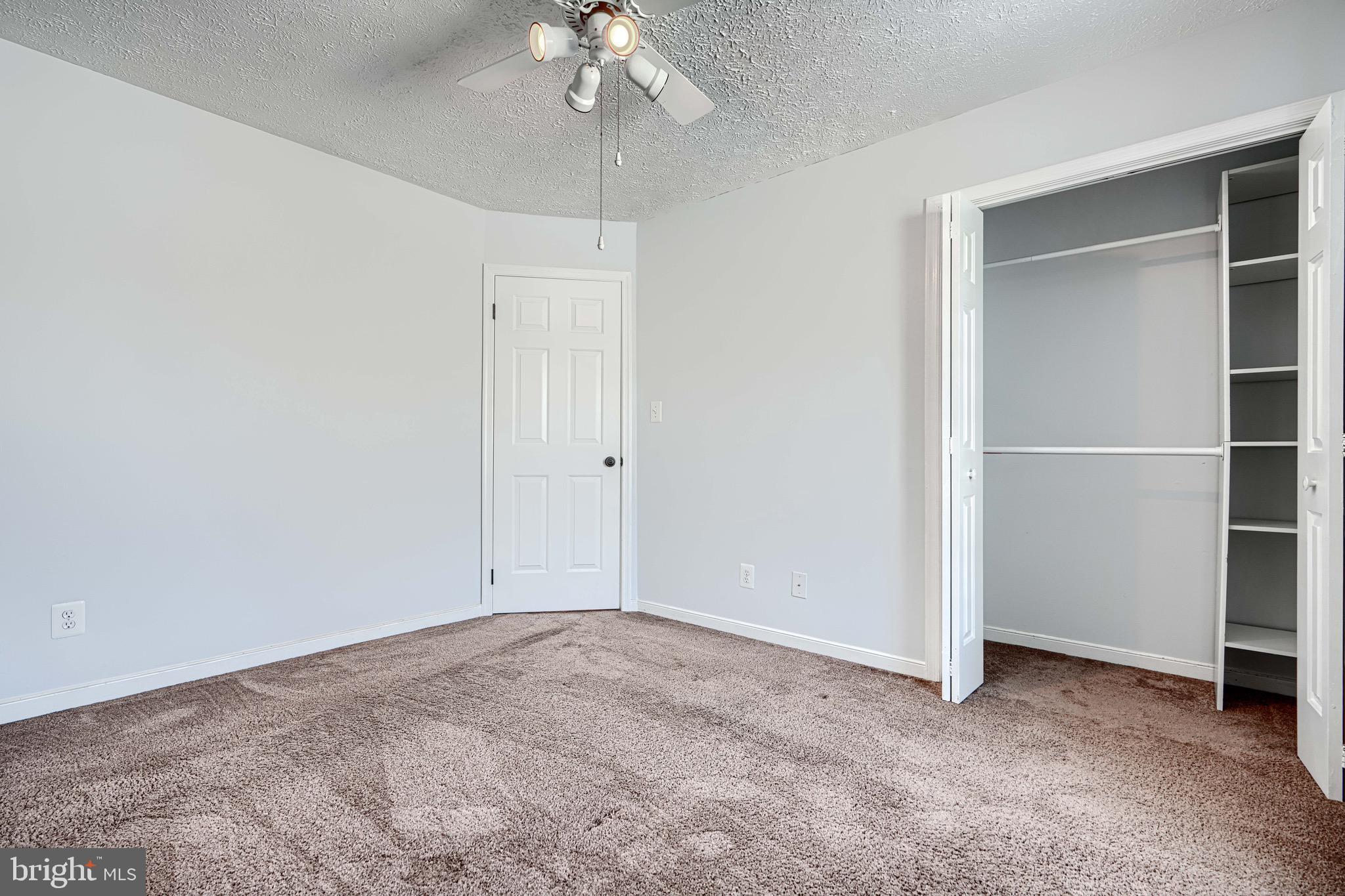 FOXBOROUGH FARMS - Residential