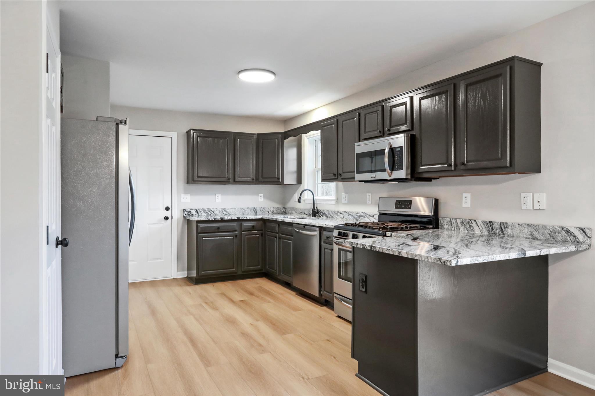 WATERSTONE FIELDS - Residential