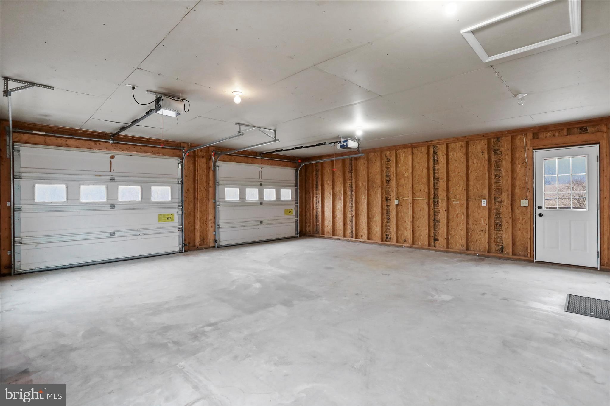 WATERSTONE FIELDS - Residential