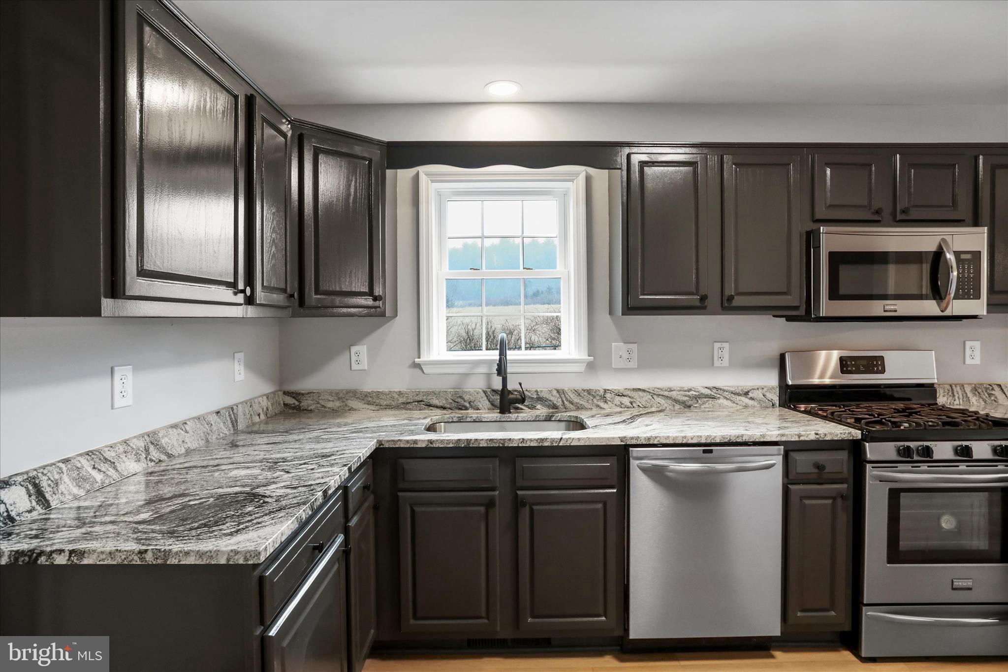 WATERSTONE FIELDS - Residential