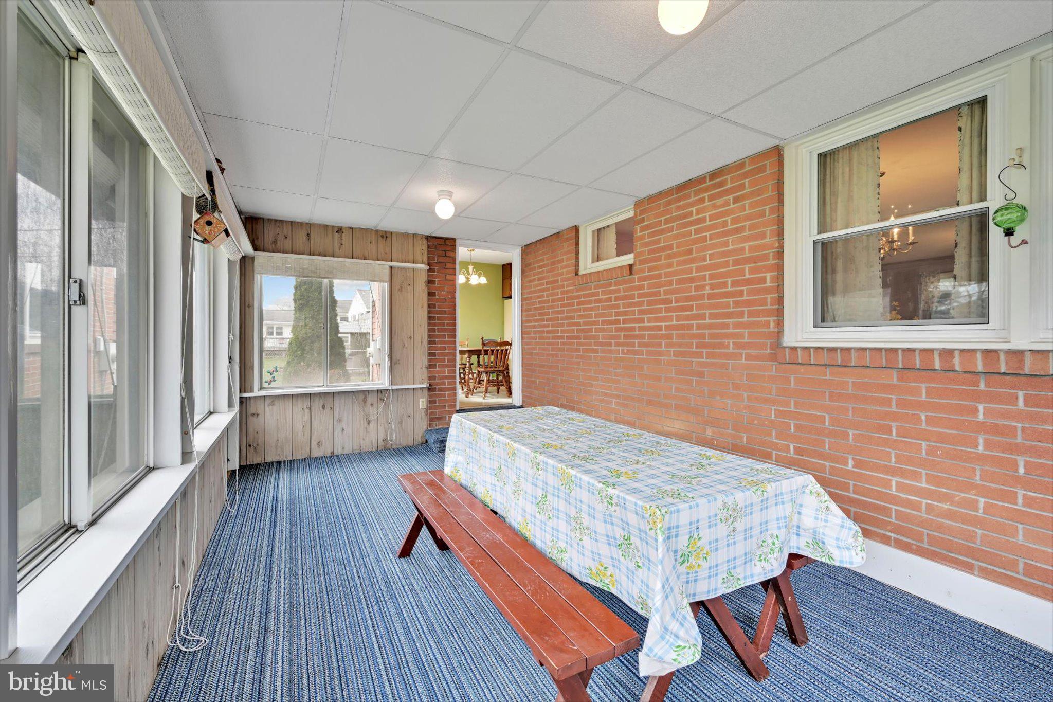 WILSHIRE - Residential