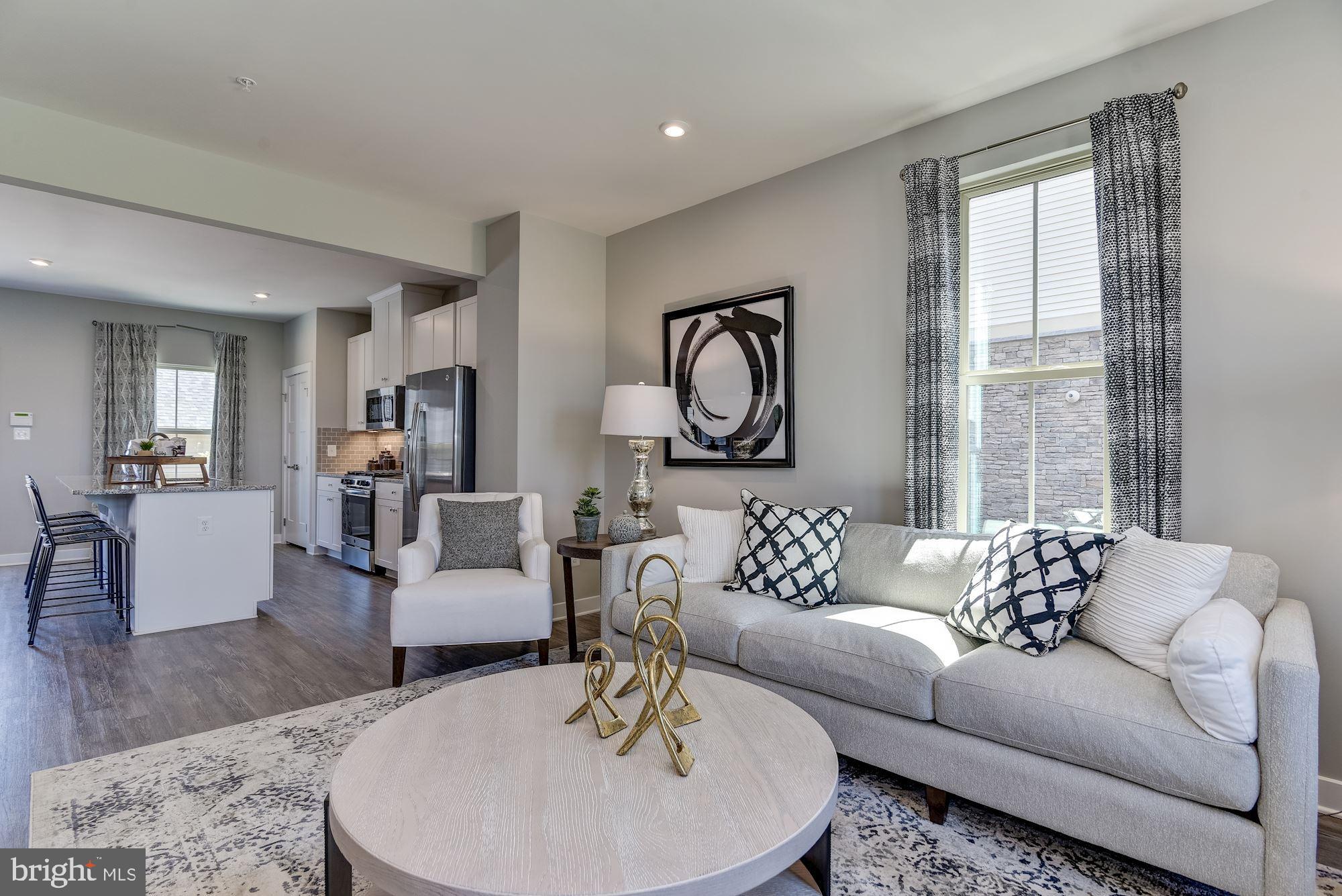 CARDINAL POINTE - Residential