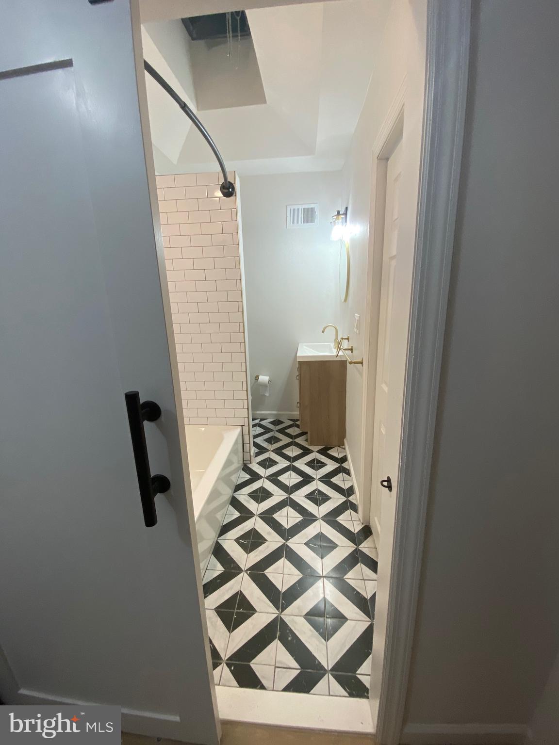 GERMANTOWN (EAST) - Residential