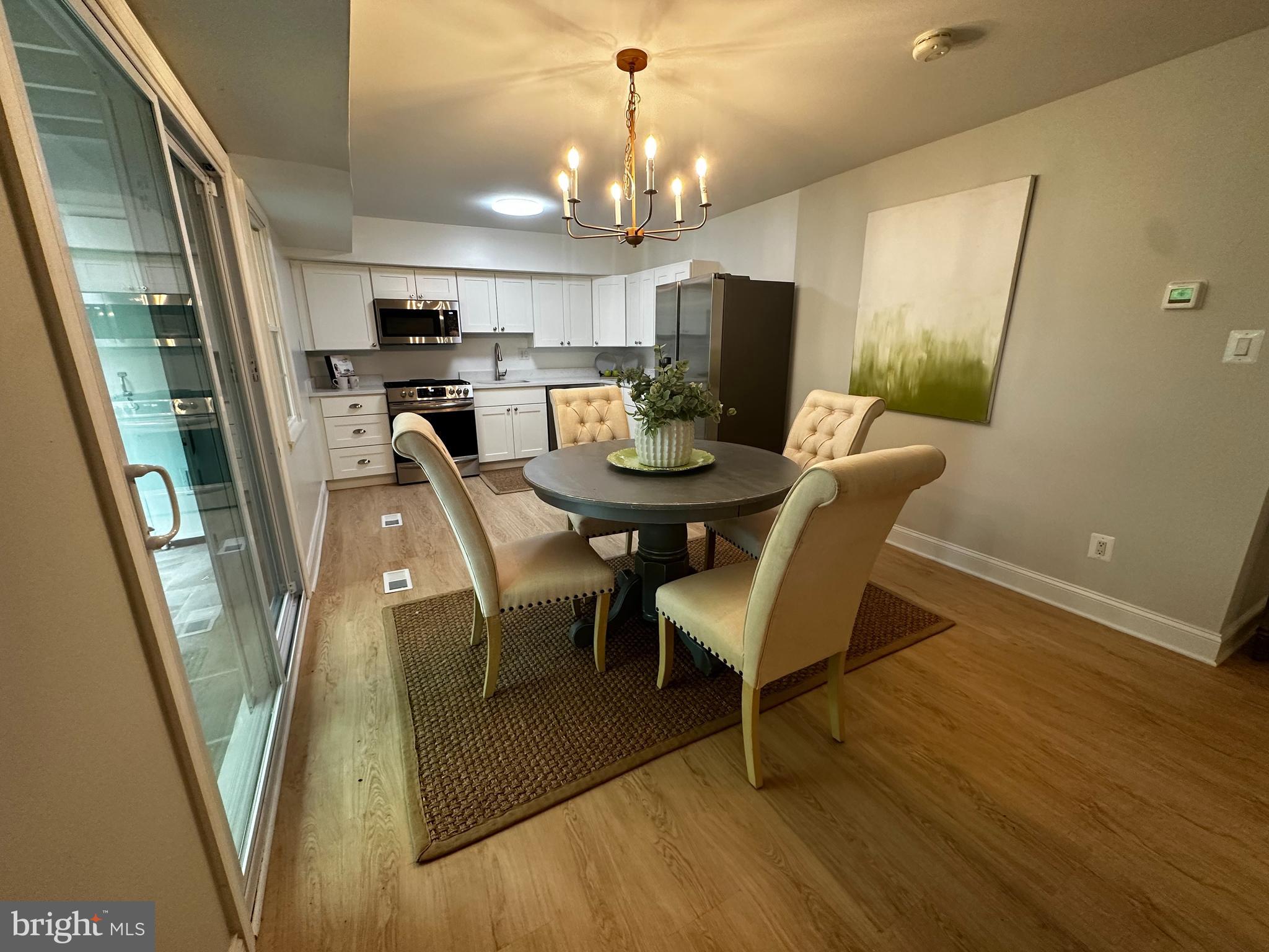 HOMELAND SOUTHWAY - Residential