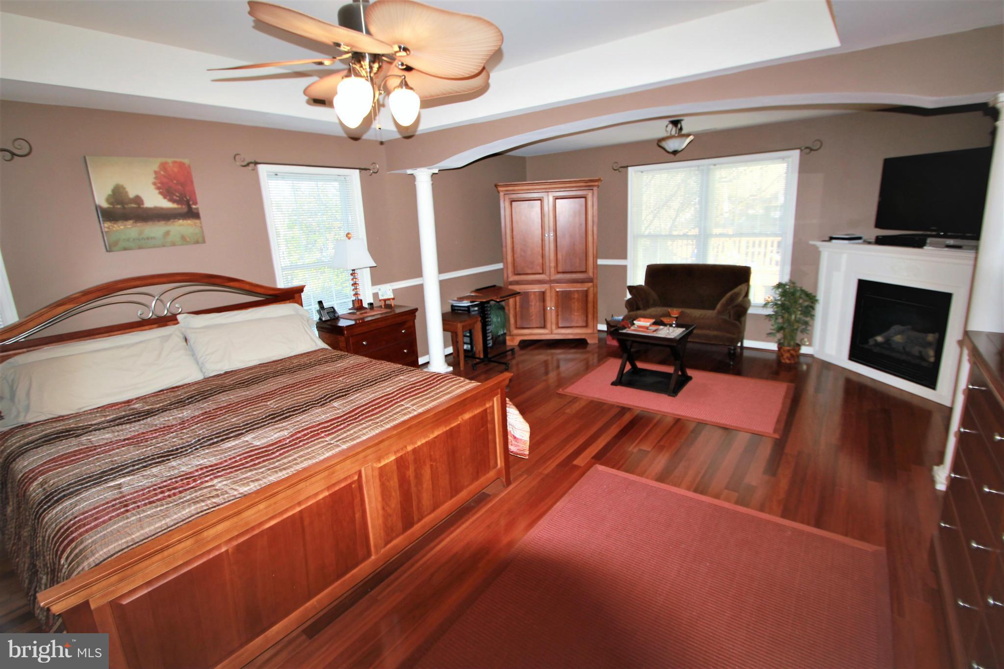 COLECHESTER VILLAGE - Residential