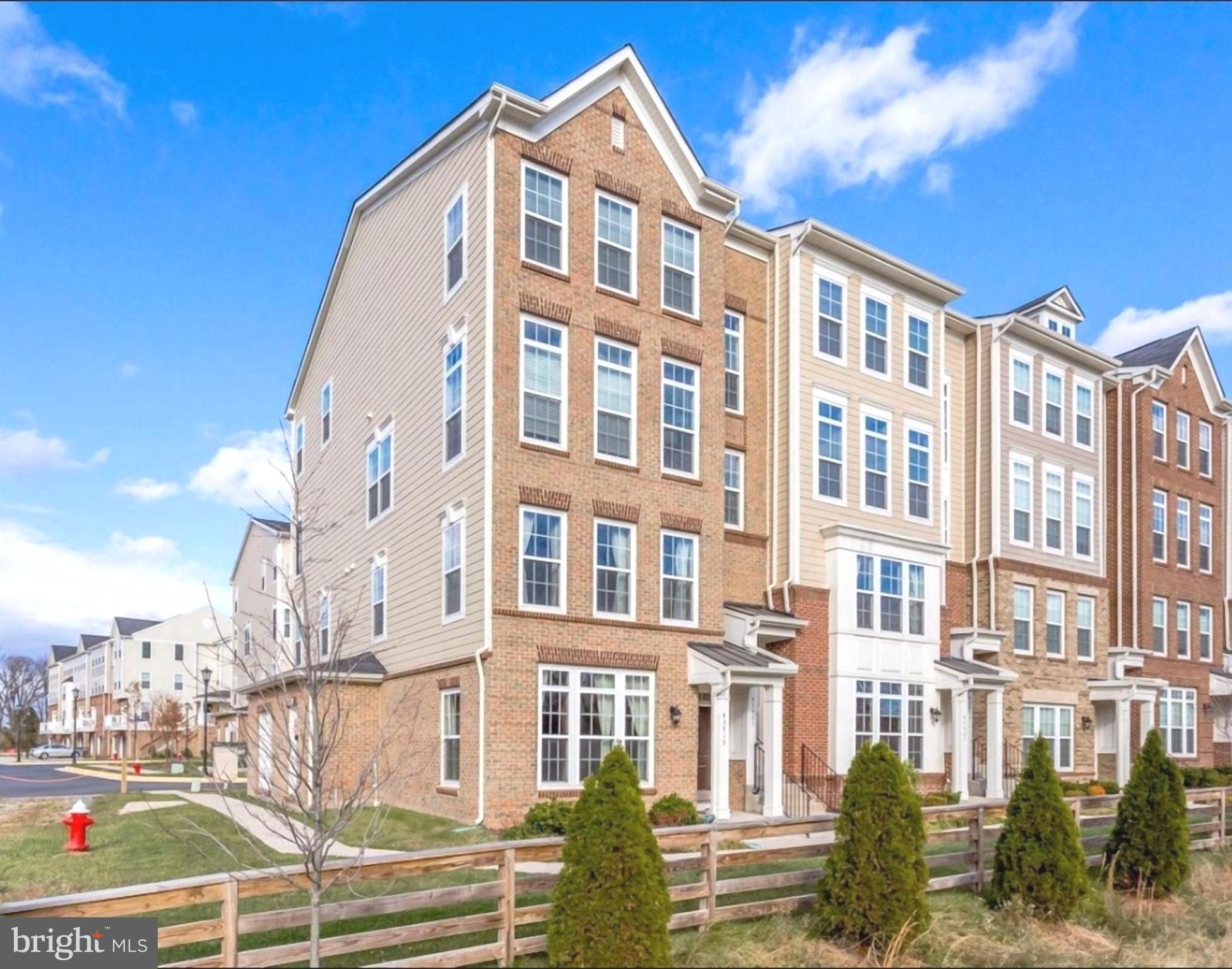 43419 TOWN GATE SQUARE