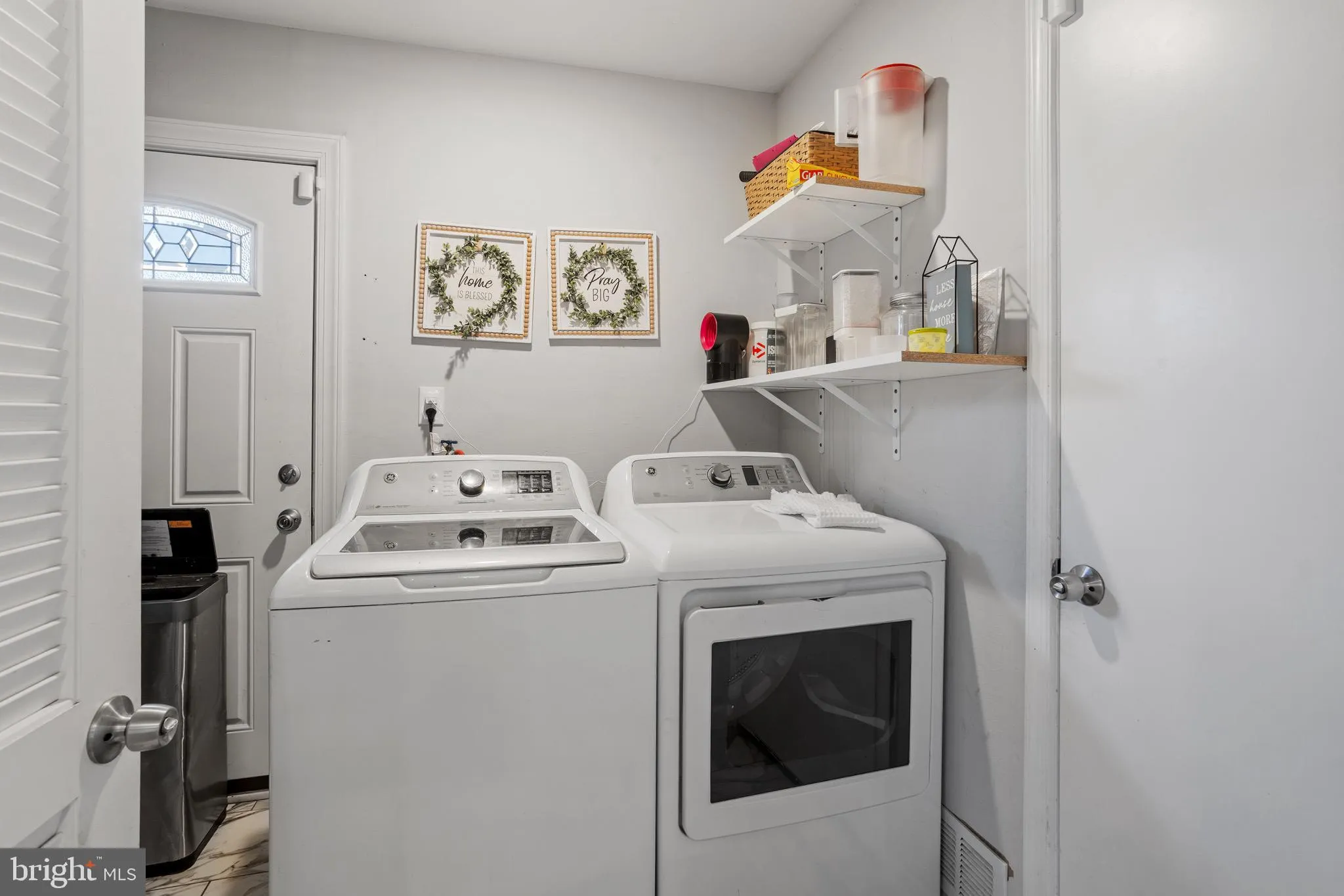 Willingboro, New Jersey 08046, United States, 4 Bedrooms Bedrooms, ,4 BathroomsBathrooms,Residential,Active,238932