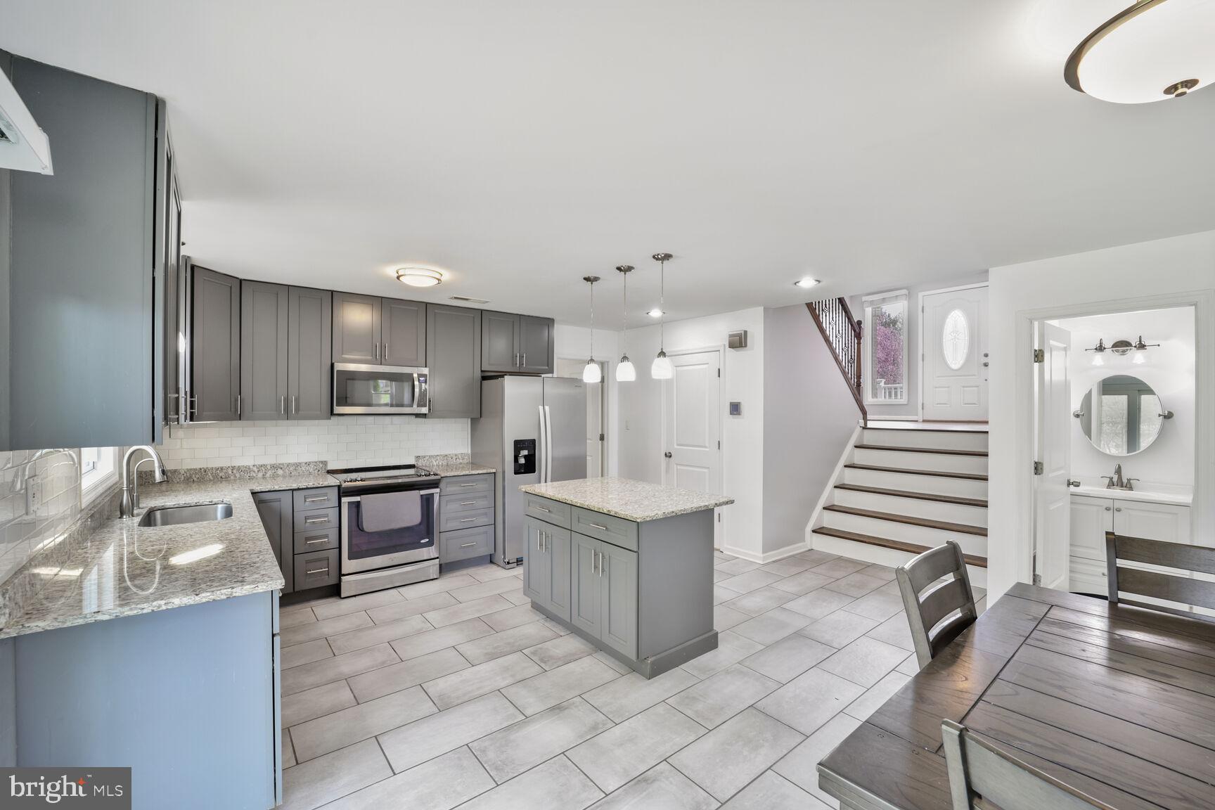 HUNTINGTON - Residential