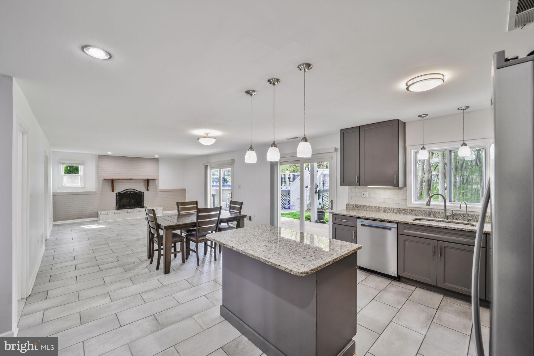 HUNTINGTON - Residential