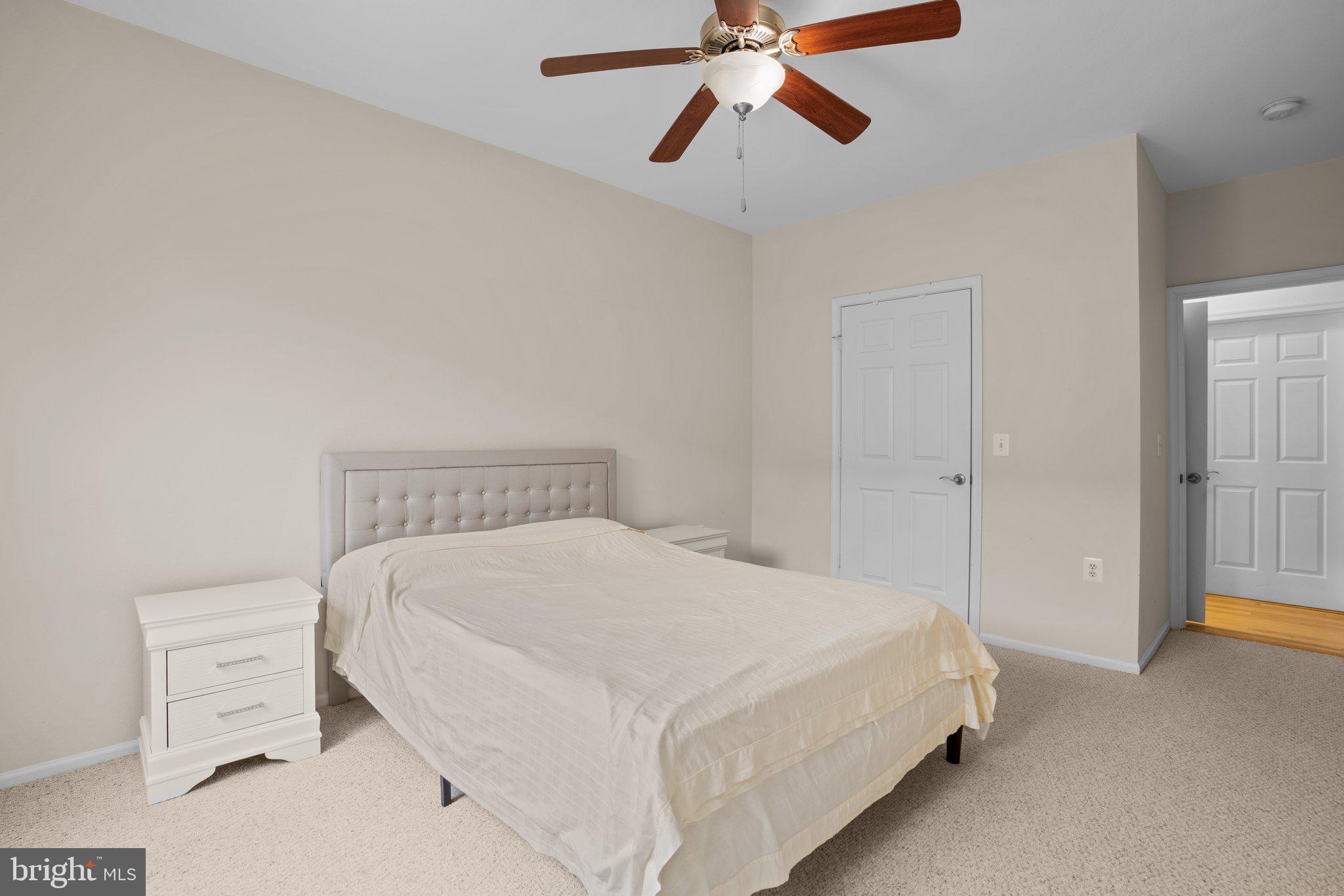 WHITE FLINT STATION - Residential