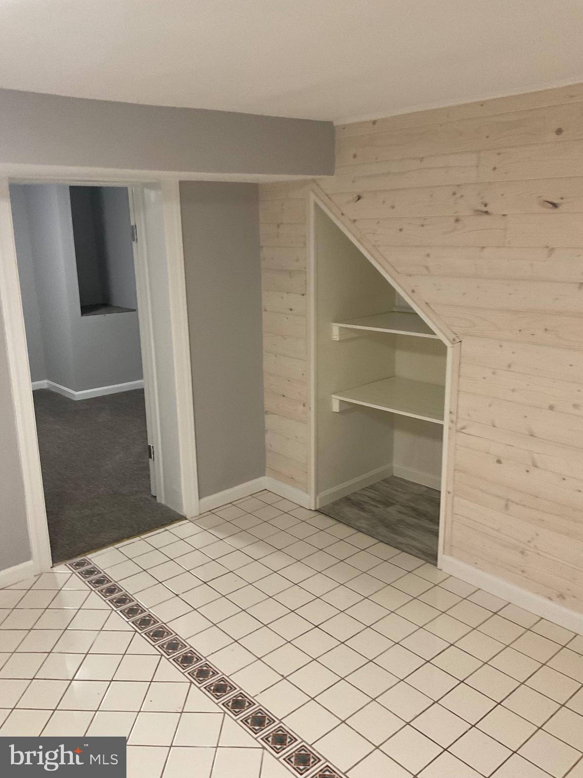 VANSVILLE HEIGHTS - Residential Lease