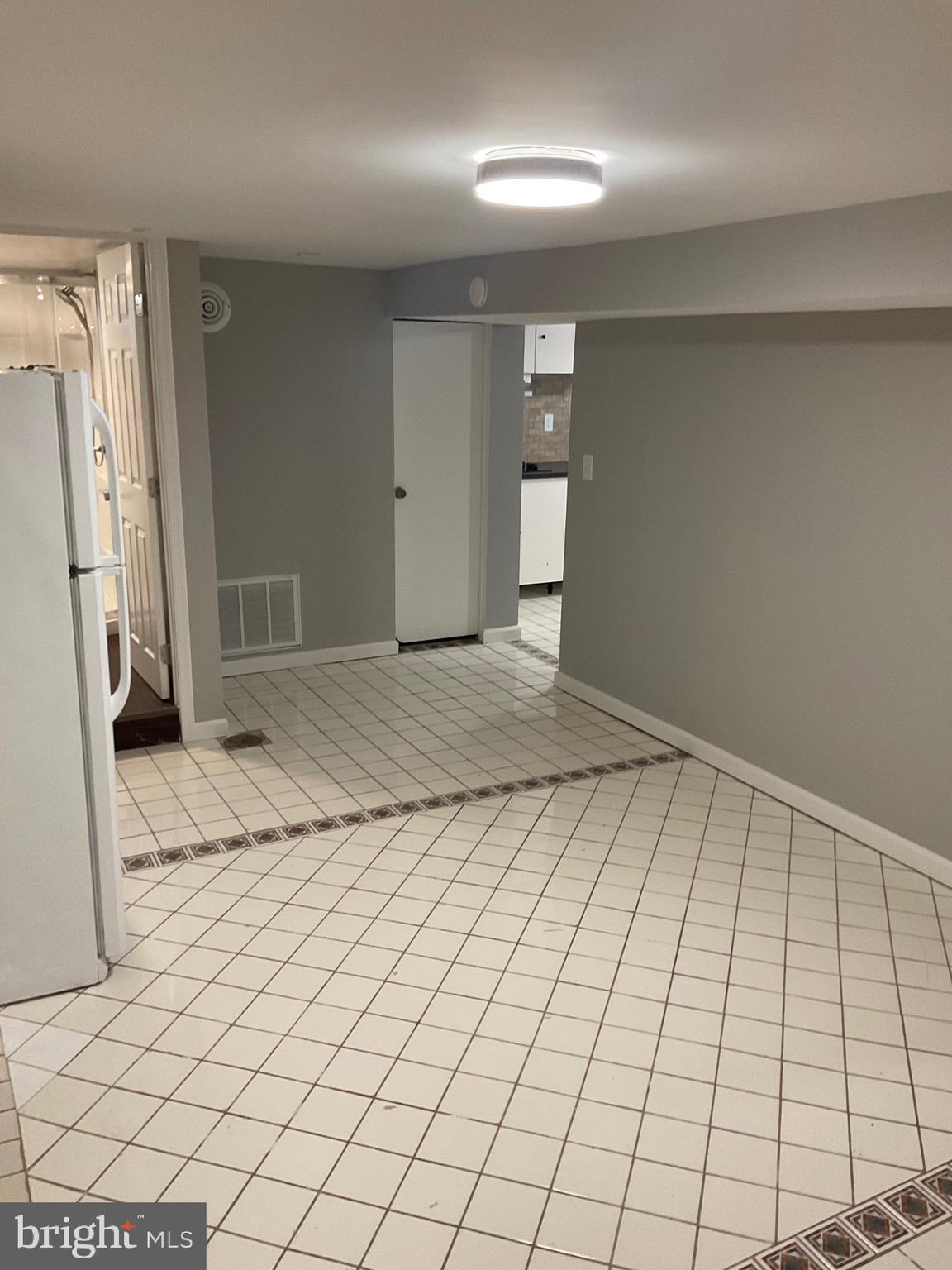 VANSVILLE HEIGHTS - Residential Lease