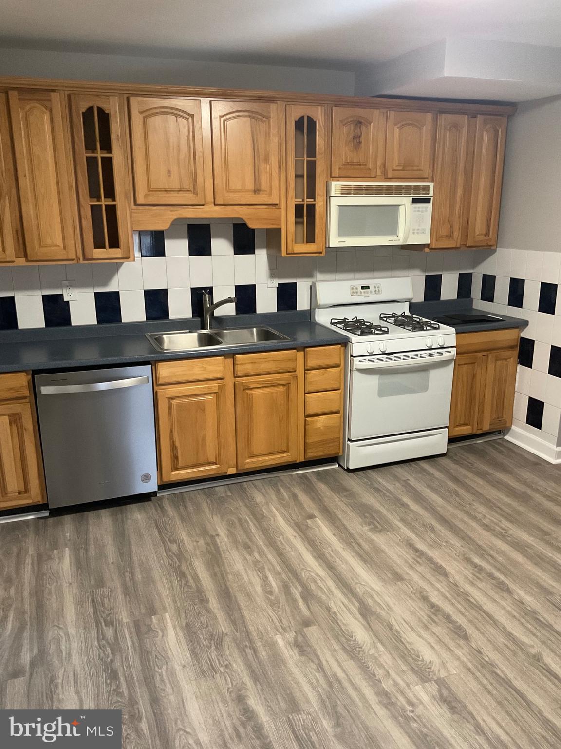 VANSVILLE HEIGHTS - Residential Lease