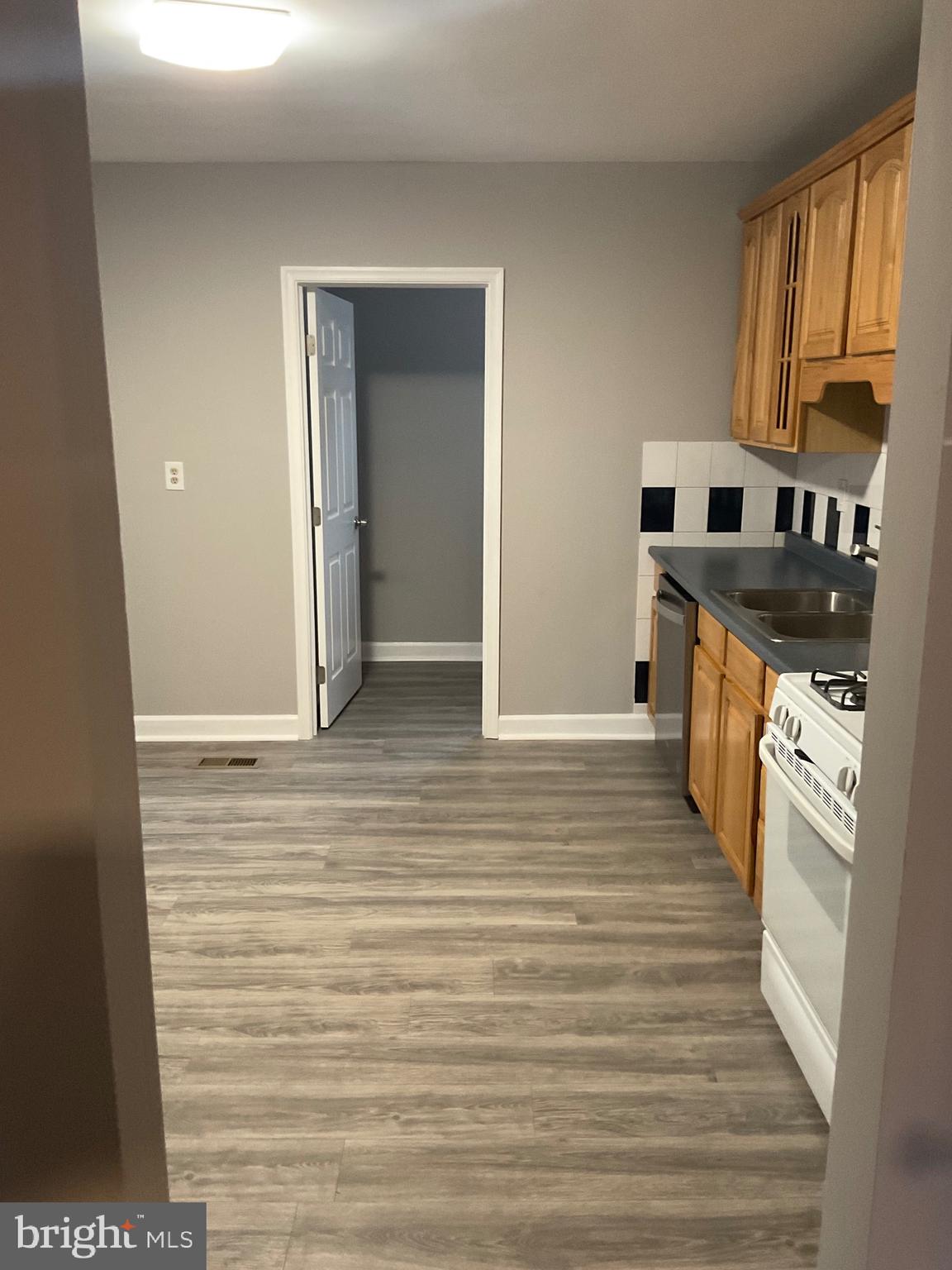 VANSVILLE HEIGHTS - Residential Lease