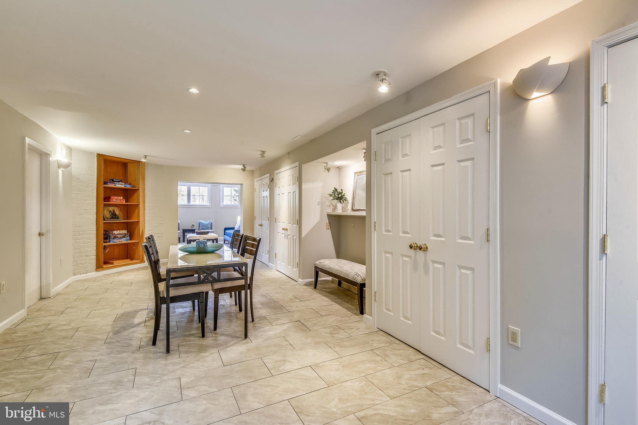 ROSEMONT - Residential