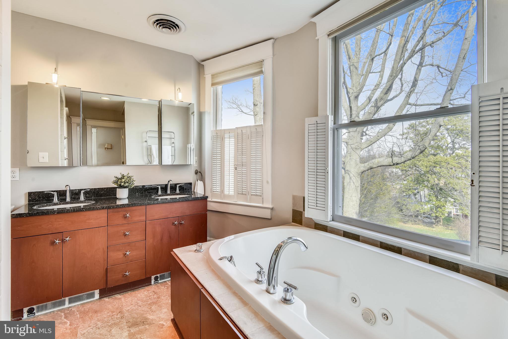 ROSEMONT - Residential