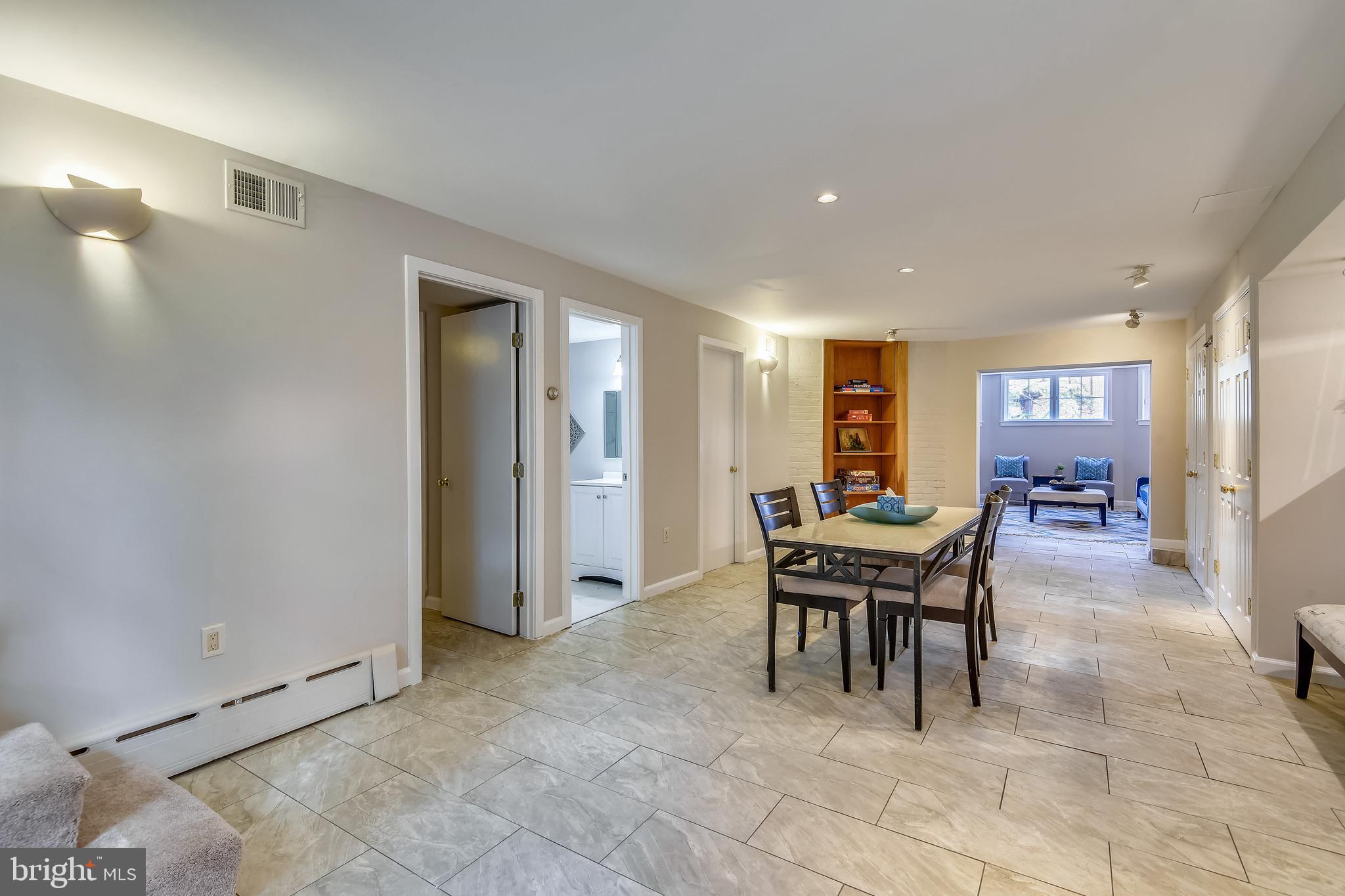 ROSEMONT - Residential