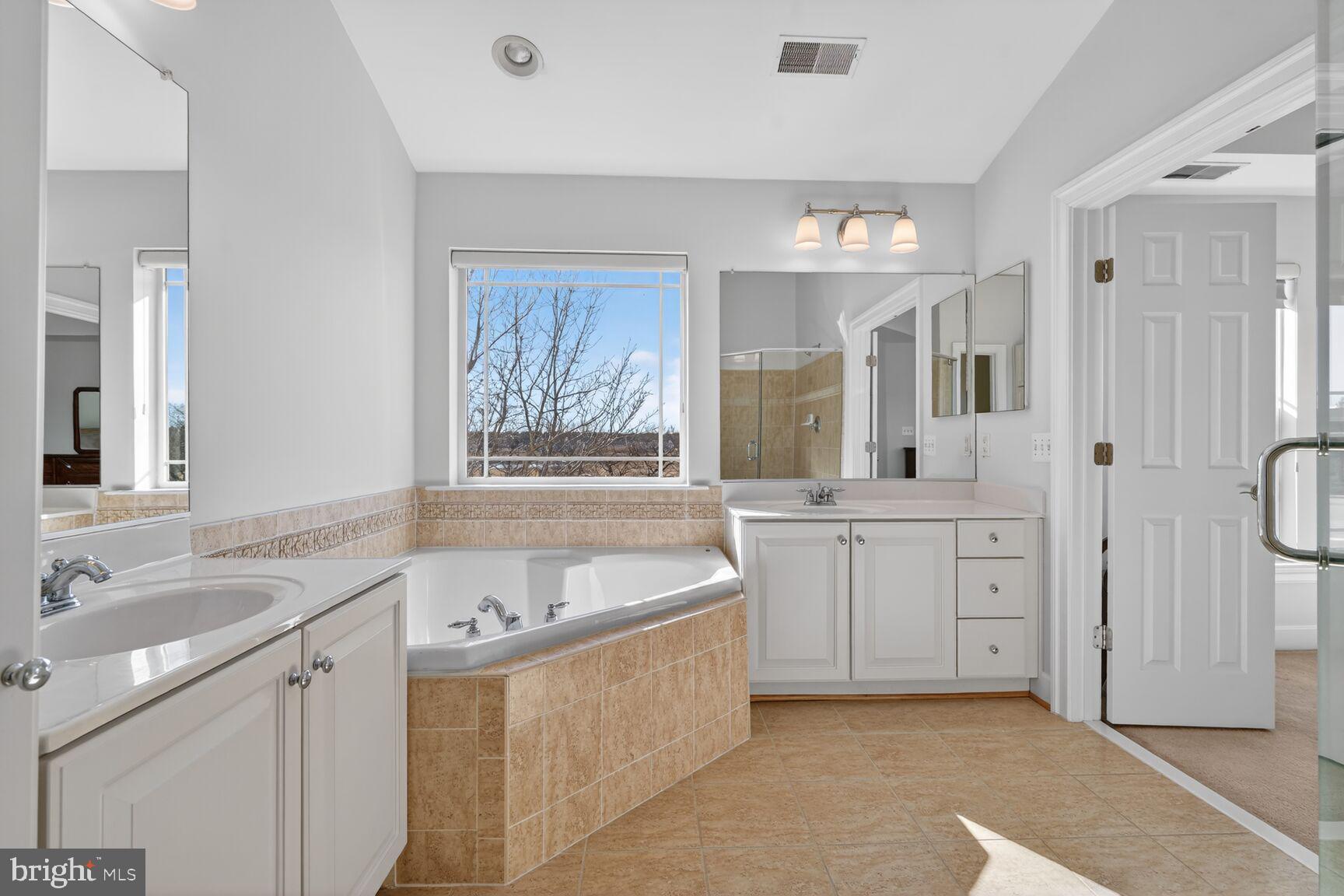 2804 PERSIMMON PLACE D3