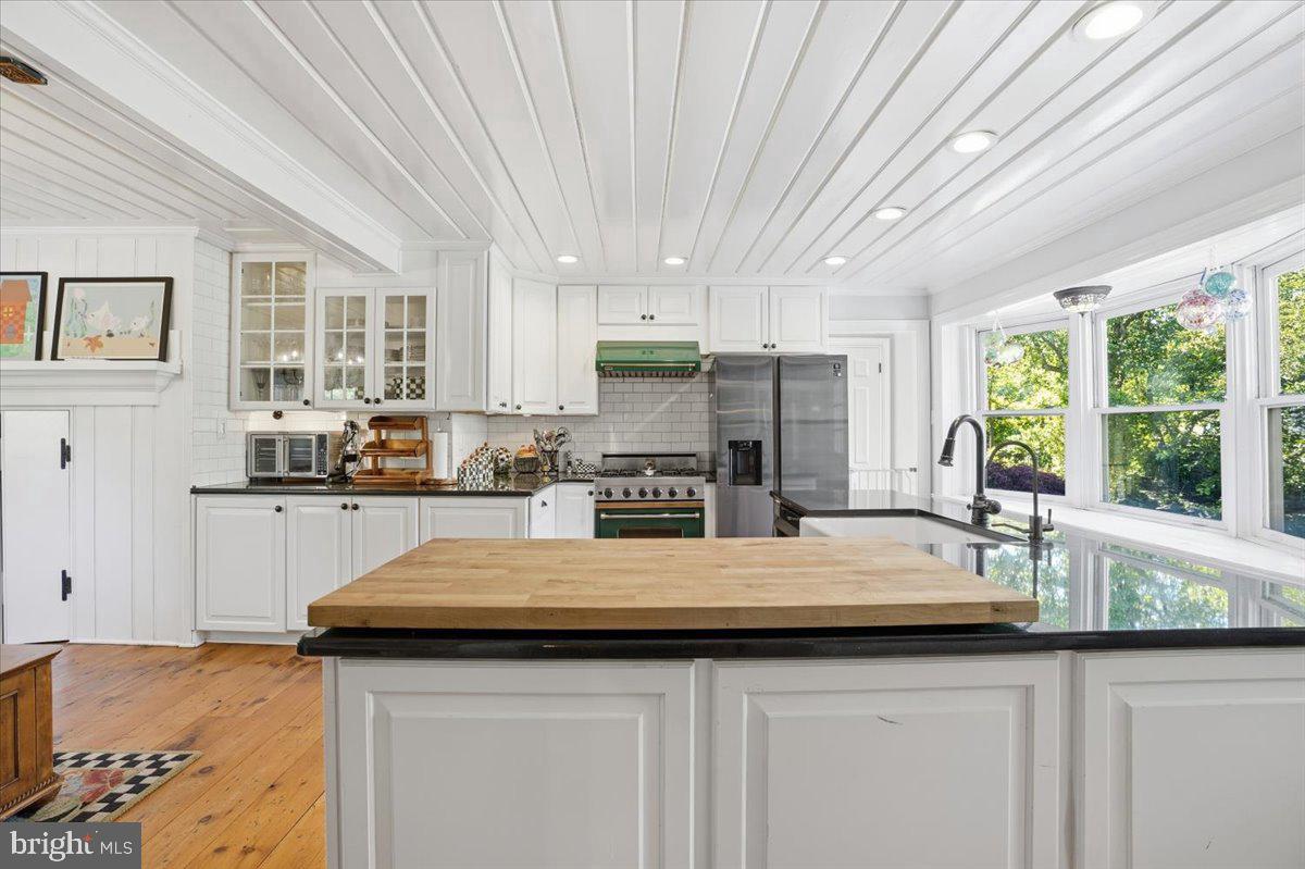 318 WELCOME HOUSE ROAD
