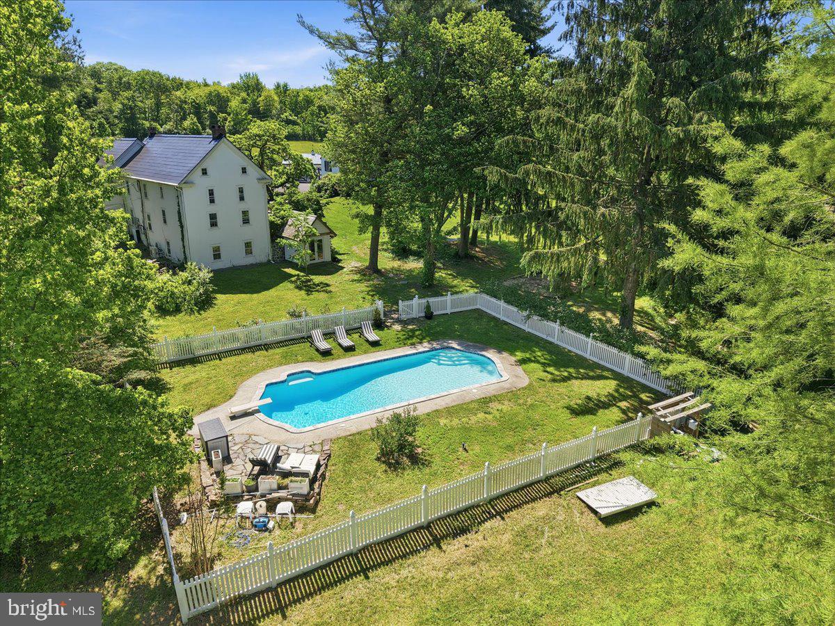 318 WELCOME HOUSE ROAD