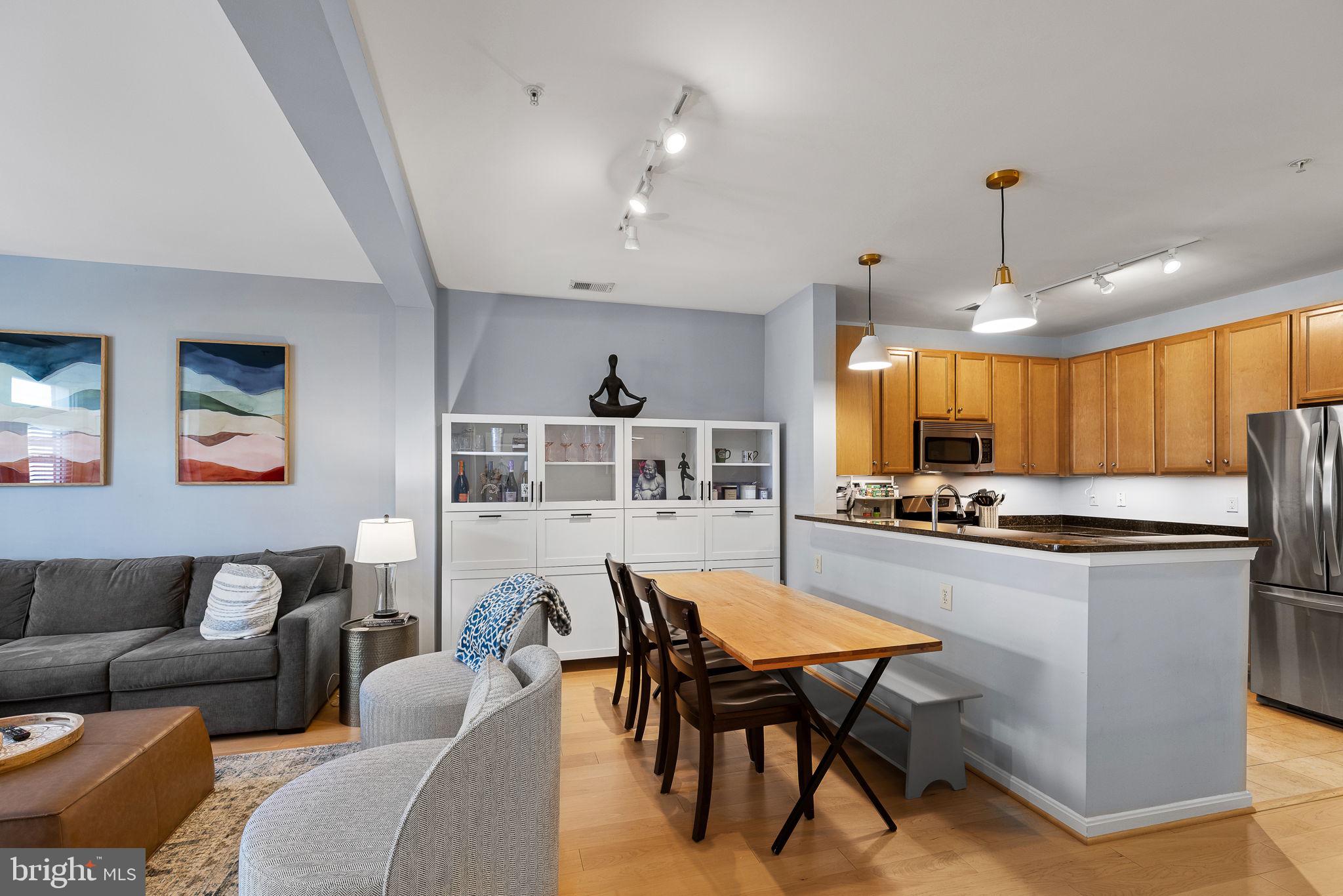 HALSTEAD AT THE METRO - Residential