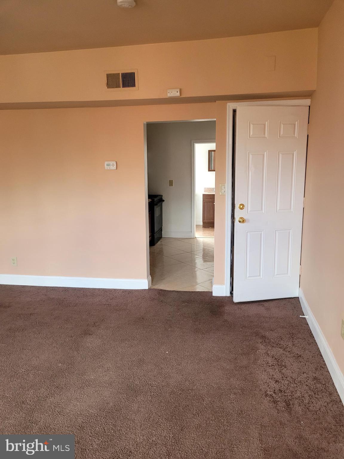 ALBEMARLE SQUARE - Residential Lease